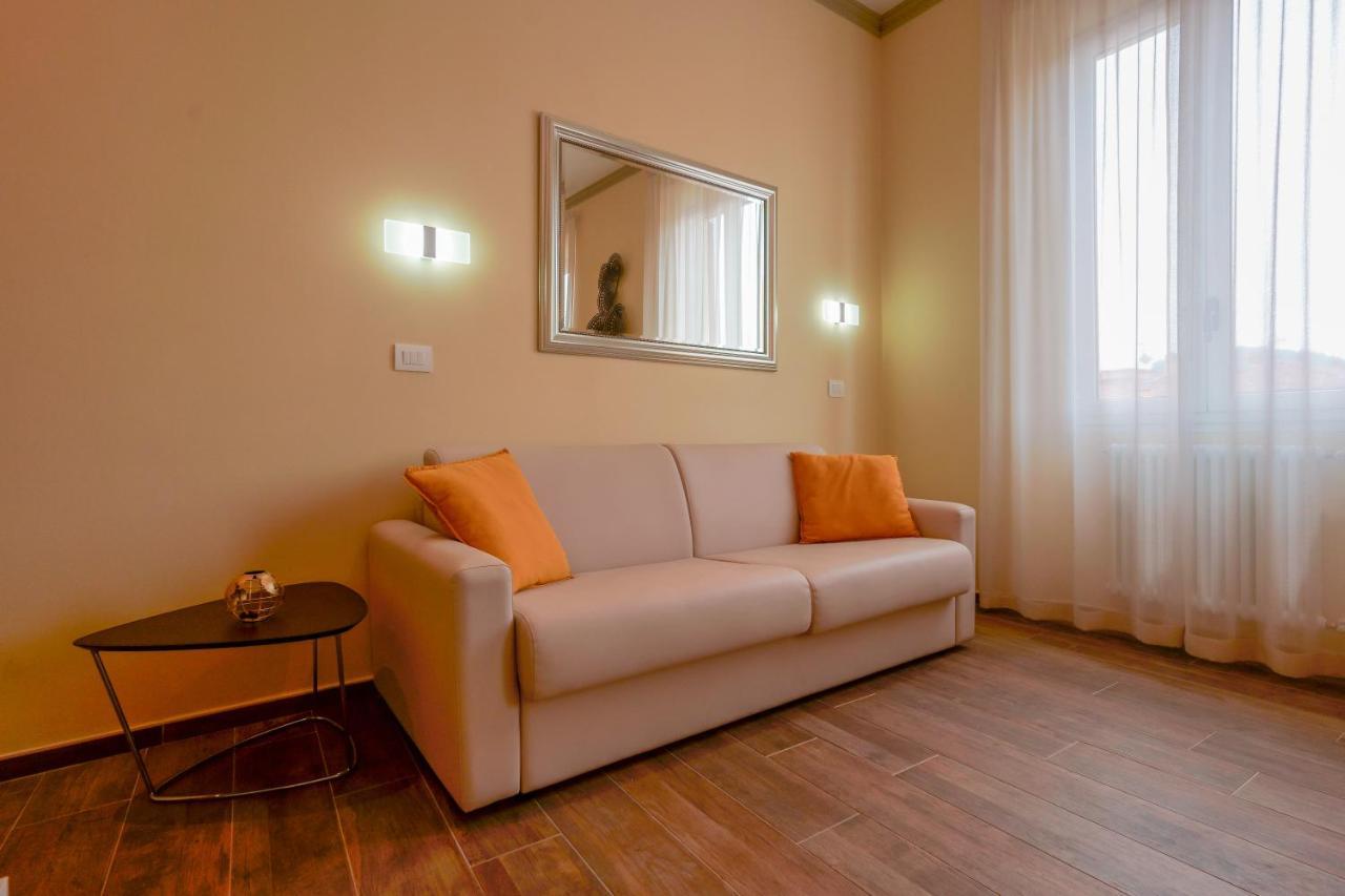 Bed and Breakfast Attico Di Via D'Azeglio Болонья Экстерьер фото