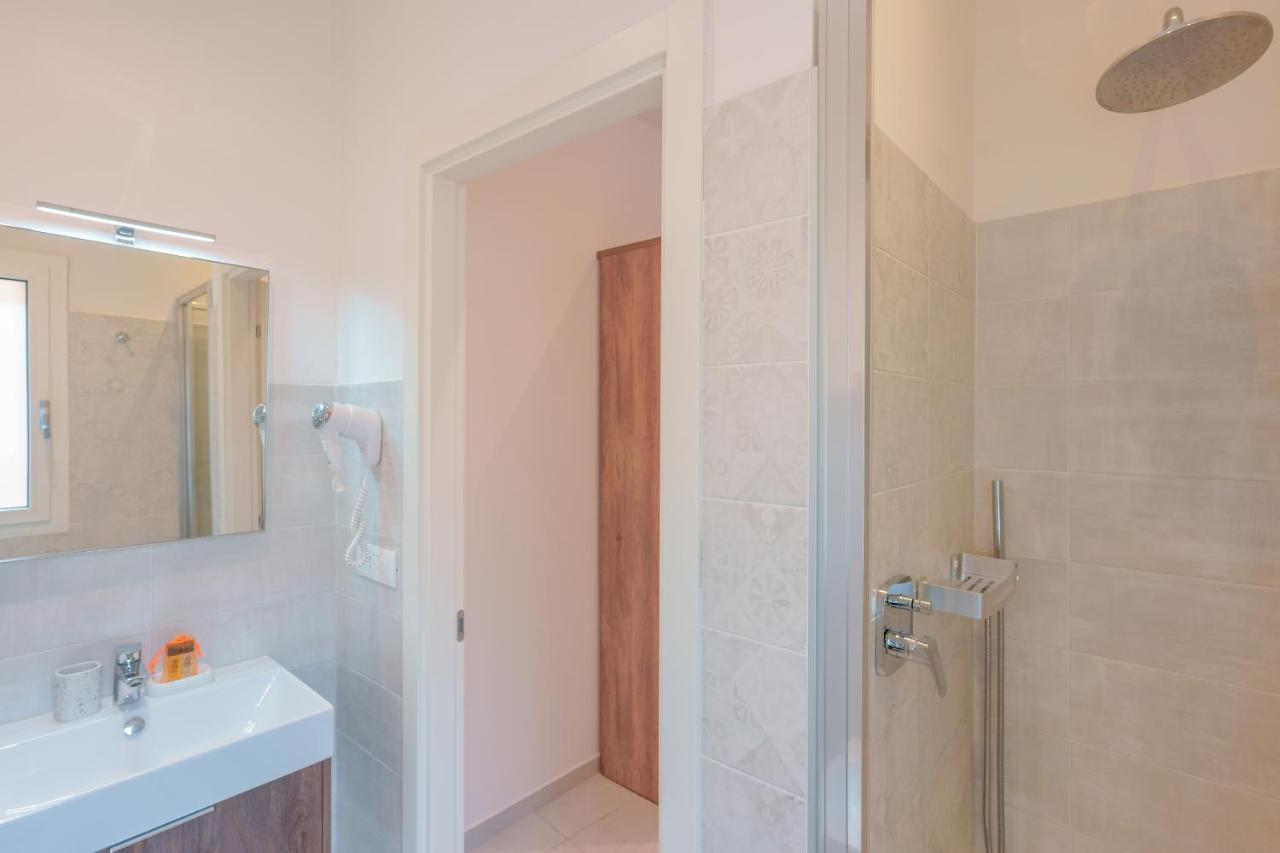 Bed and Breakfast Attico Di Via D'Azeglio Болонья Экстерьер фото