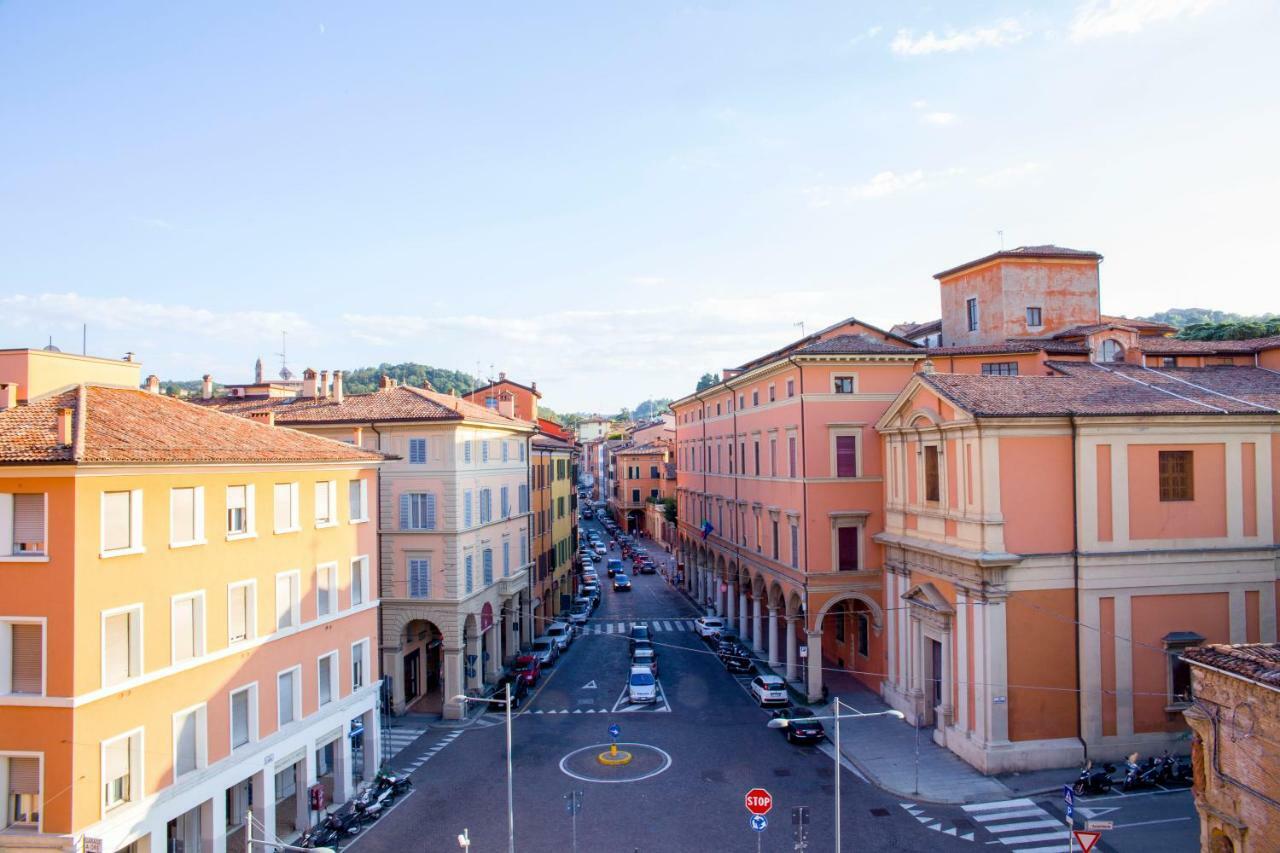 Bed and Breakfast Attico Di Via D'Azeglio Болонья Экстерьер фото